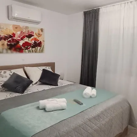 Apartman Dalmacija *