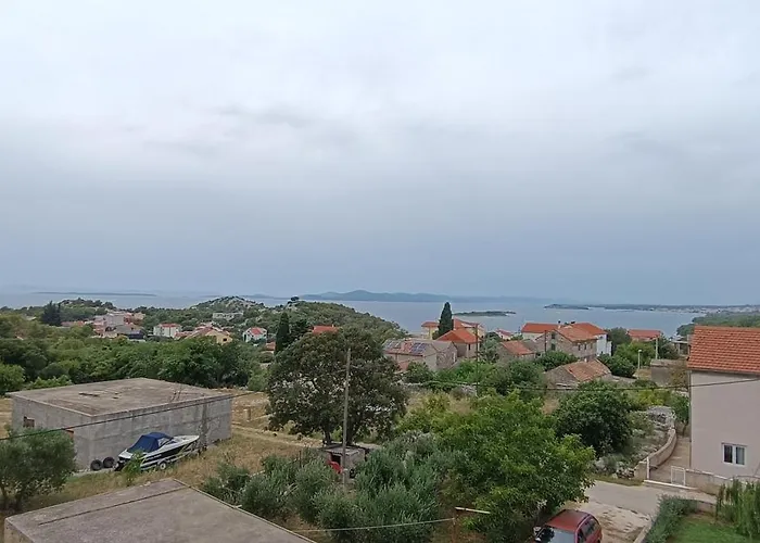 דירה Dalmacija *